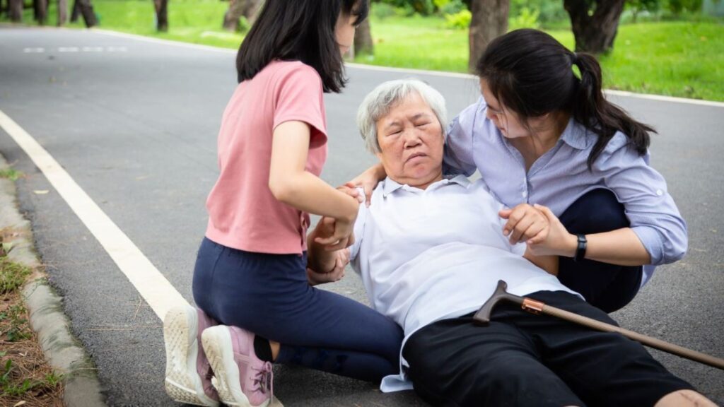 Heat Exhaustion vs. Heat Stroke: Do You Know the Signs and When to Seek Care?